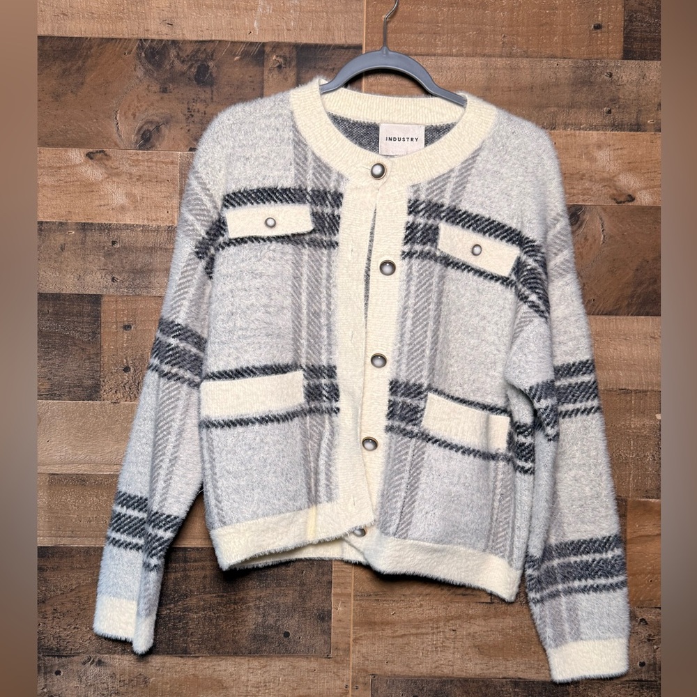 NEW NWOT Industry Women's Super Soft Button Cardigan Sweater Gray White Large L